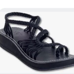 Plaka Women's Black Strappy... Braided Sandals 9 new